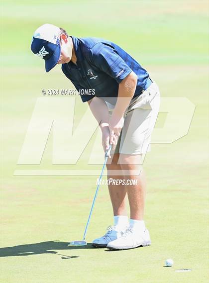 Thumbnail 3 in AIA Division III State Championship photogallery.