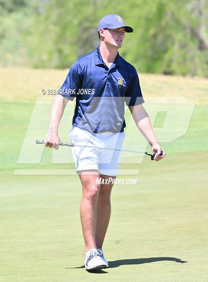 Thumbnail 3 in AIA Division III State Championship photogallery.