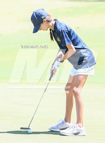 Thumbnail 1 in AIA Division III State Championship photogallery.