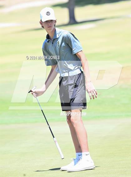 Thumbnail 1 in AIA Division III State Championship photogallery.