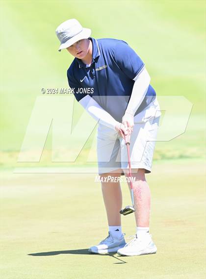 Thumbnail 2 in AIA Division III State Championship photogallery.