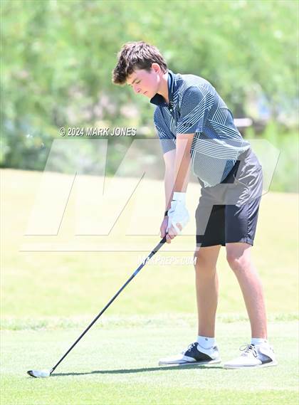 Thumbnail 3 in AIA Division III State Championship photogallery.