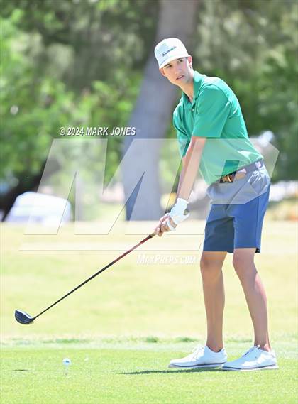 Thumbnail 2 in AIA Division III State Championship photogallery.