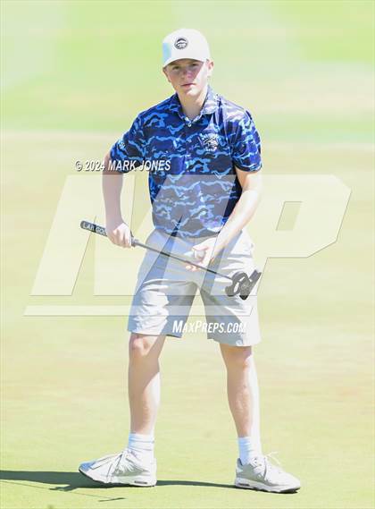 Thumbnail 1 in AIA Division III State Championship photogallery.