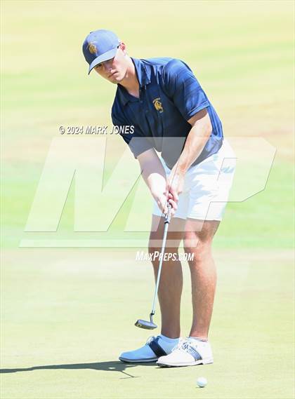 Thumbnail 3 in AIA Division III State Championship photogallery.