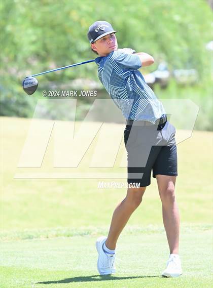 Thumbnail 3 in AIA Division III State Championship photogallery.