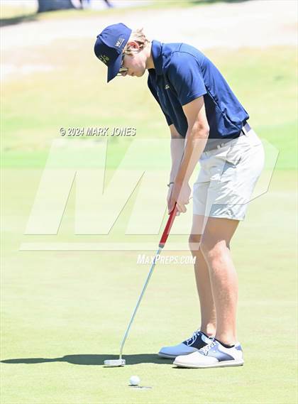 Thumbnail 3 in AIA Division III State Championship photogallery.