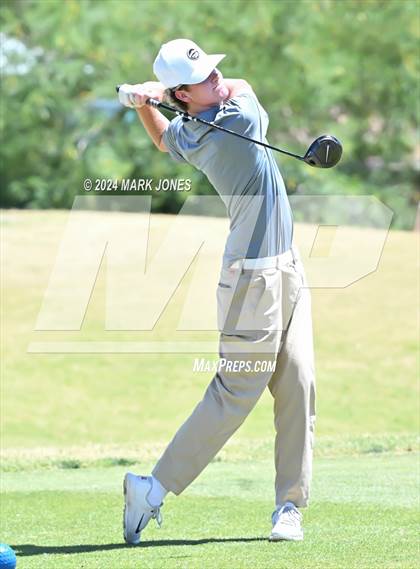 Thumbnail 3 in AIA Division III State Championship photogallery.