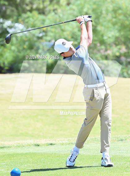 Thumbnail 2 in AIA Division III State Championship photogallery.