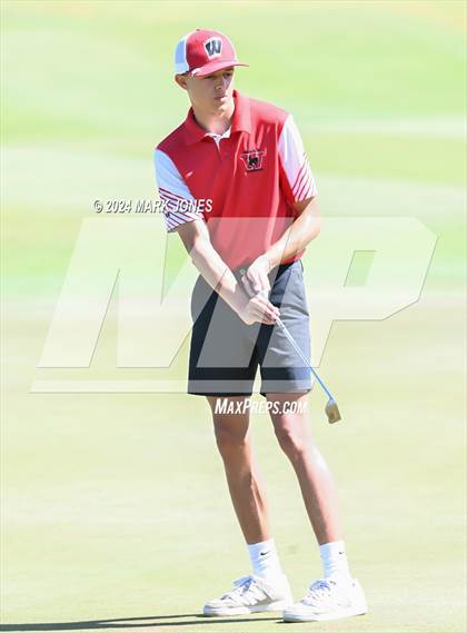 Thumbnail 3 in AIA Division III State Championship photogallery.