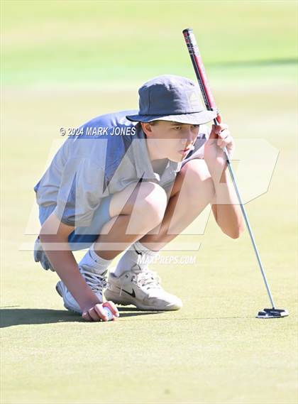 Thumbnail 2 in AIA Division III State Championship photogallery.