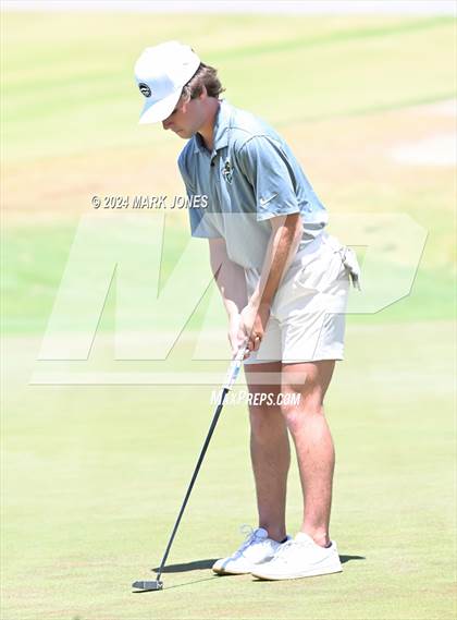 Thumbnail 2 in AIA Division III State Championship photogallery.