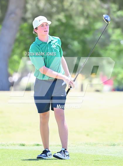Thumbnail 2 in AIA Division III State Championship photogallery.