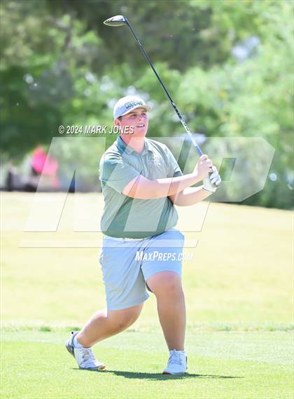 Thumbnail 2 in AIA Division III State Championship photogallery.