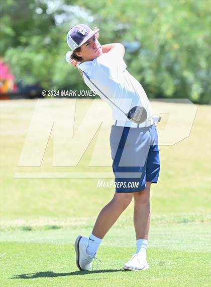 Thumbnail 2 in AIA Division III State Championship photogallery.
