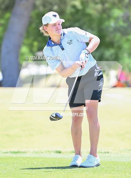 Thumbnail 1 in AIA Division III State Championship photogallery.