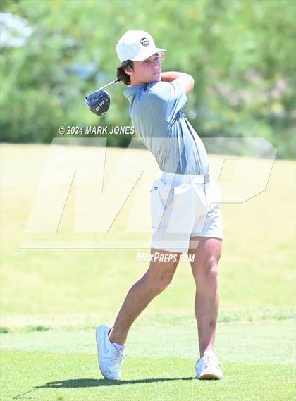 Thumbnail 3 in AIA Division III State Championship photogallery.