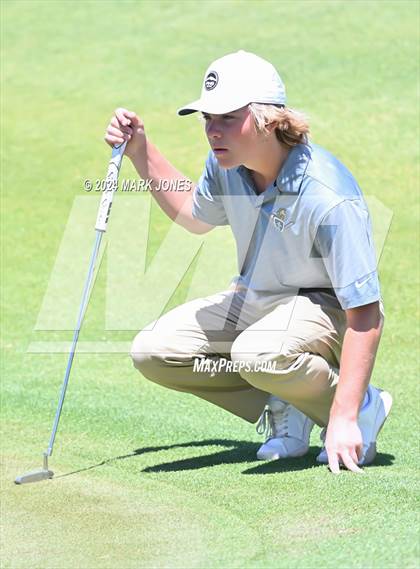 Thumbnail 2 in AIA Division III State Championship photogallery.
