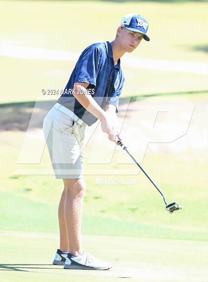 Thumbnail 3 in AIA Division III State Championship photogallery.