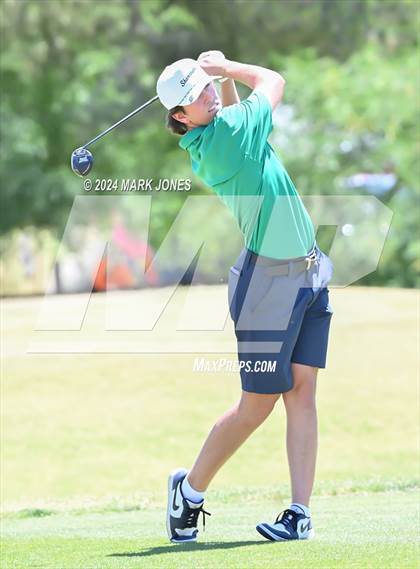 Thumbnail 1 in AIA Division III State Championship photogallery.