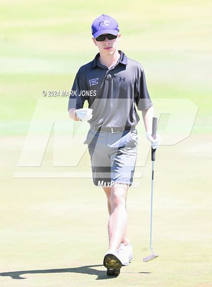 Thumbnail 2 in AIA Division III State Championship photogallery.