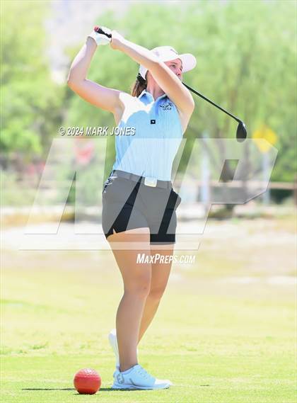 Thumbnail 2 in AIA Division III State Championship photogallery.