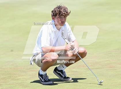 Thumbnail 2 in AIA Division III State Championship photogallery.