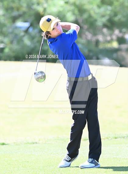 Thumbnail 2 in AIA Division III State Championship photogallery.