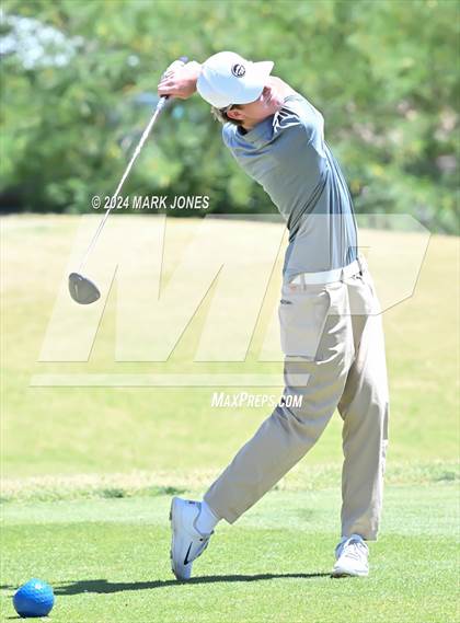 Thumbnail 3 in AIA Division III State Championship photogallery.