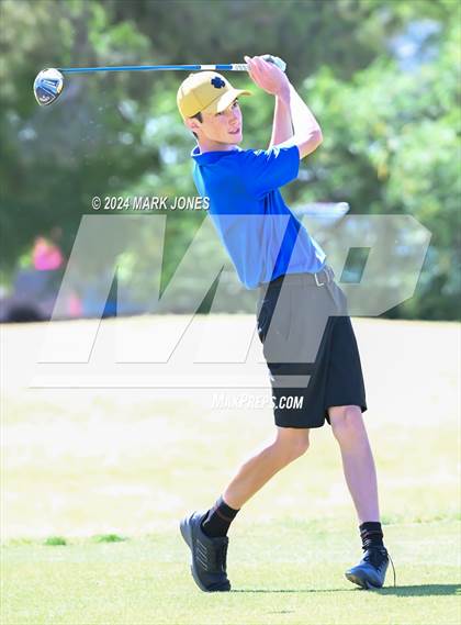 Thumbnail 2 in AIA Division III State Championship photogallery.