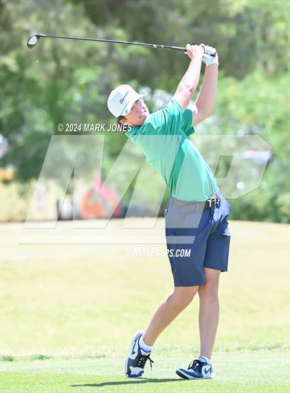 Thumbnail 2 in AIA Division III State Championship photogallery.