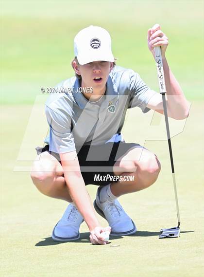 Thumbnail 2 in AIA Division III State Championship photogallery.