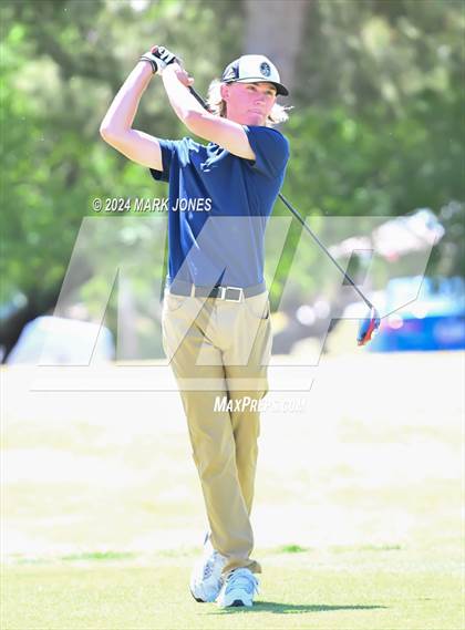 Thumbnail 2 in AIA Division III State Championship photogallery.
