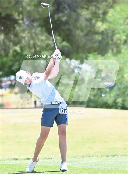 Thumbnail 2 in AIA Division III State Championship photogallery.