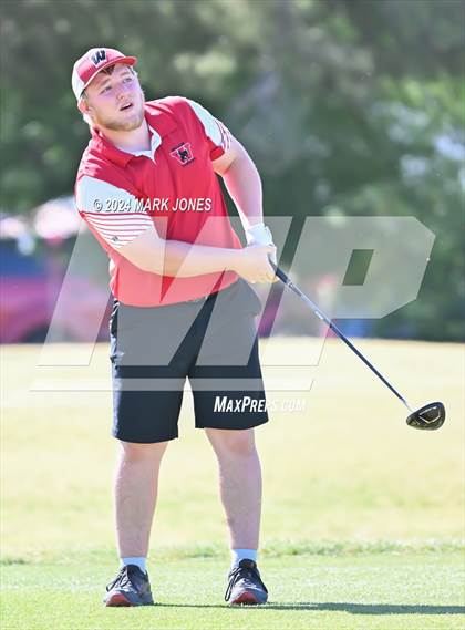 Thumbnail 3 in AIA Division III State Championship photogallery.