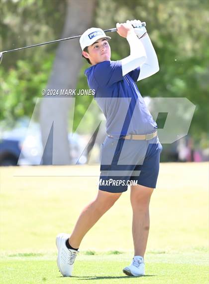 Thumbnail 1 in AIA Division III State Championship photogallery.