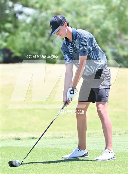 Thumbnail 2 in AIA Division III State Championship photogallery.