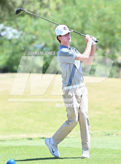 Thumbnail 2 in AIA Division III State Championship photogallery.