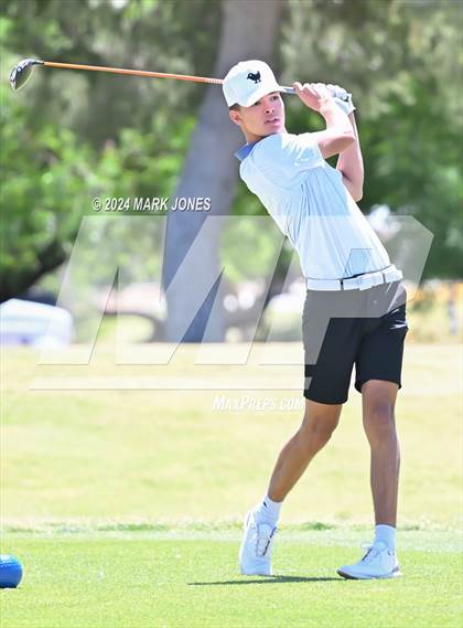 Thumbnail 3 in AIA Division III State Championship photogallery.