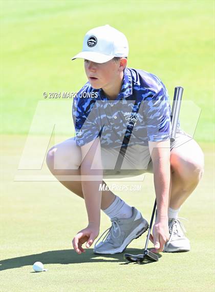Thumbnail 3 in AIA Division III State Championship photogallery.