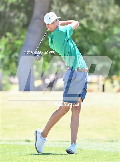 Thumbnail 1 in AIA Division III State Championship photogallery.