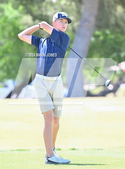 Thumbnail 2 in AIA Division III State Championship photogallery.