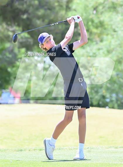 Thumbnail 3 in AIA Division III State Championship photogallery.