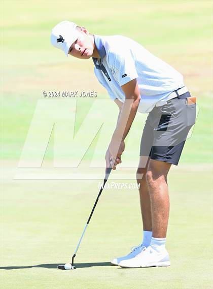 Thumbnail 1 in AIA Division III State Championship photogallery.