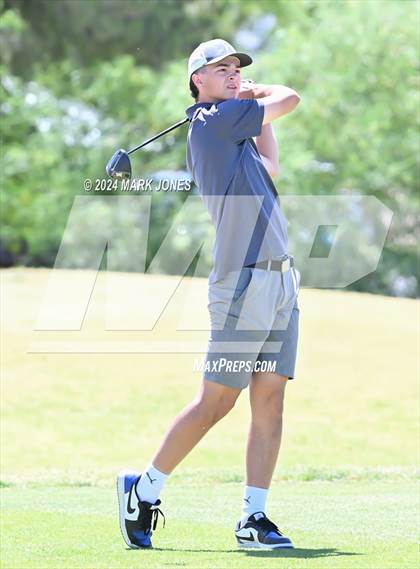 Thumbnail 2 in AIA Division III State Championship photogallery.
