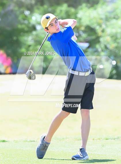 Thumbnail 2 in AIA Division III State Championship photogallery.