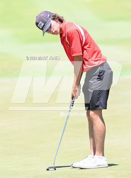 Thumbnail 2 in AIA Division III State Championship photogallery.