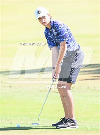 Thumbnail 3 in AIA Division III State Championship photogallery.