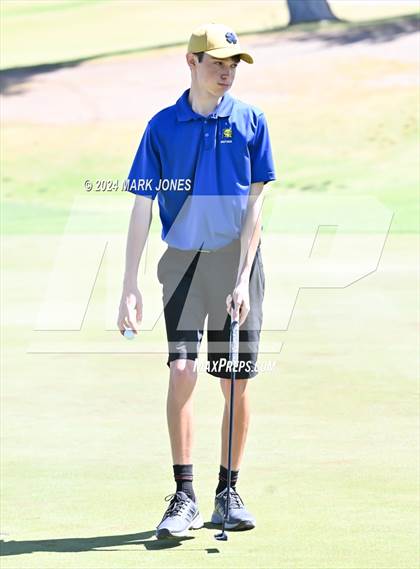 Thumbnail 2 in AIA Division III State Championship photogallery.