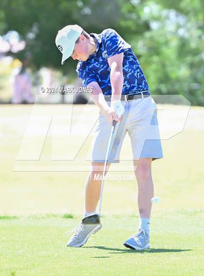 Thumbnail 2 in AIA Division III State Championship photogallery.